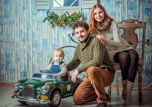 Семейная фотосессия в студии в Екатеринбурге
