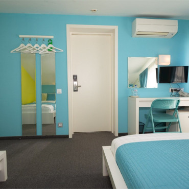 Номер "Мансардный трехместный эконом"