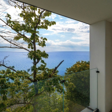 Номер "Люкс с прямым видом на море 318"