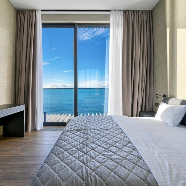 Номер "Grand Deluxe с видом на море"