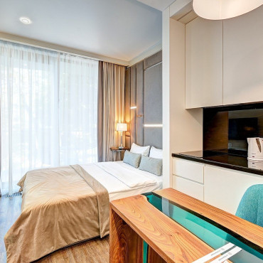 Номер "Студия с видом на море и парк 220"