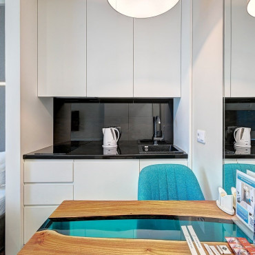 Номер "Студия с видом на море и парк 220"