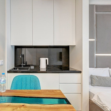 Номер "Студия с видом на море и парк 222"