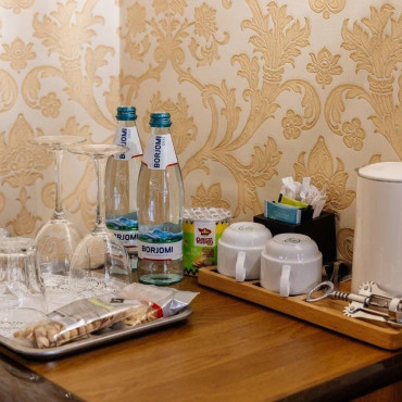 Номер "Аристократ VIP* однокомнатный с выходом к бассейну"