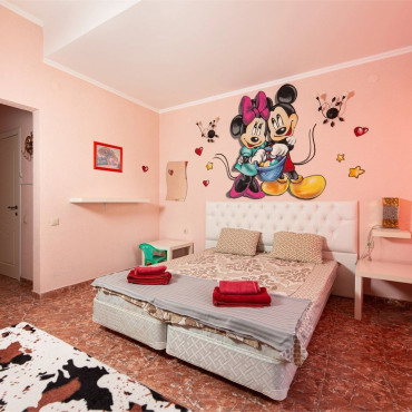 Номер "Трехместный стандартный номер с балконом"