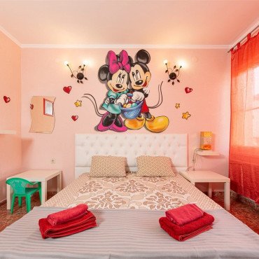 Номер "Трехместный стандартный номер с балконом"