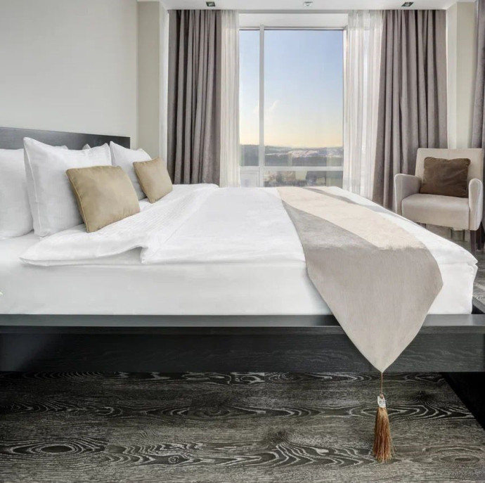 Астро Плаза