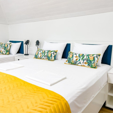 Номер "Стандартный 3-хместный номер с дополнительными местами: два раскладных кресла Анапа, ул. Шевченко 132А"