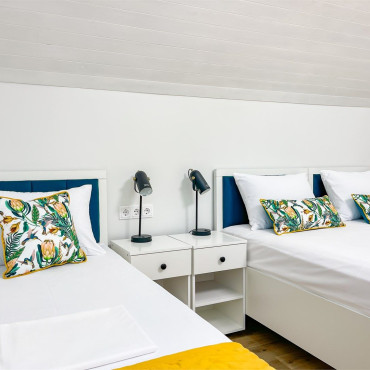 Номер "Стандартный 3-хместный номер с дополнительными местами: два раскладных кресла Анапа, ул. Шевченко 132А"