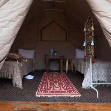 Номер "Шатёр №4 Standart (с завтраком) с общей ванной комнатой"