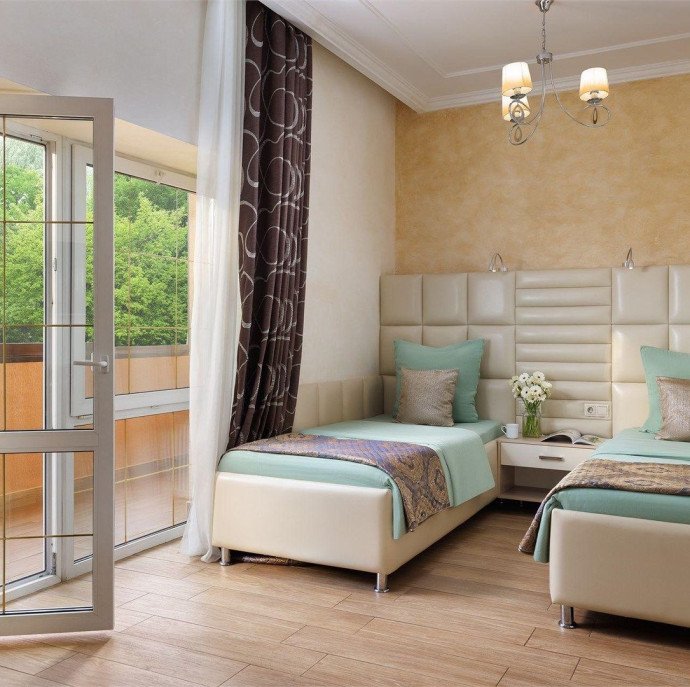 Bon Voyage, 2 Корпус