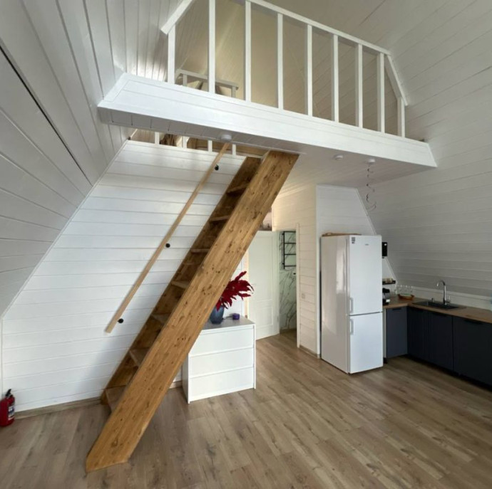 Дизайнерский дом A-frame в глэмпинге На краю света