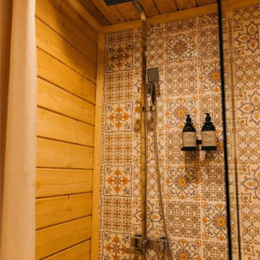 Номер "Номер Нарцисс в Доме цветов"