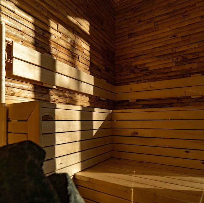 Домик в соснах