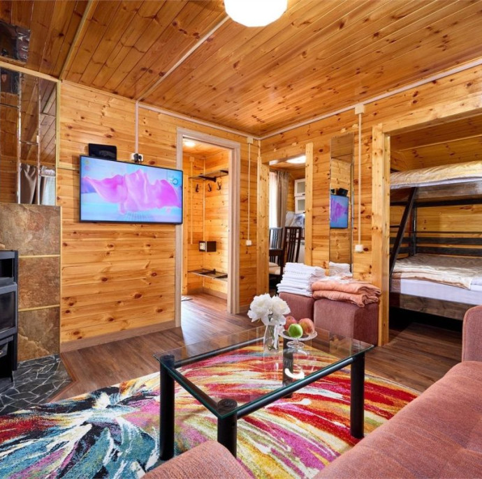 Дом у озера в глэмпинге Просто Эко