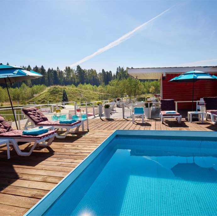 Дом у озера в глэмпинге Просто Эко