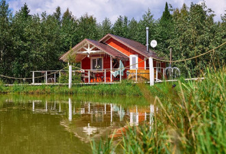 Дом у озера в глэмпинге Просто Эко