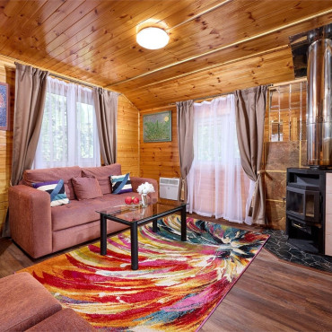 Дом "ДОМ У ОЗЕРА"