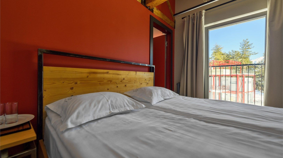 Номер "Стандартный двухместный с большой кроватью"