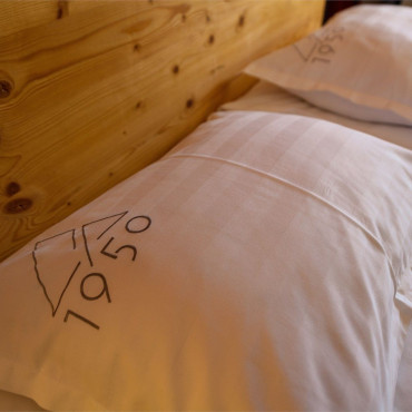 Номер "Стандартный двухместный с большой кроватью"