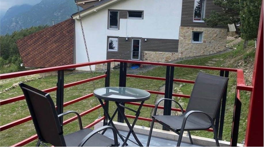 Номер "Улучшенный трехместный номер в корпусе Нарт"