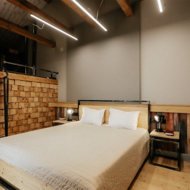 Номер "Улучшенный семейный с одной большой кроватью"