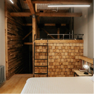 Номер "Улучшенный семейный с одной большой кроватью"