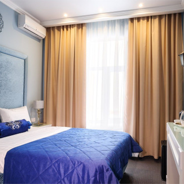 Номер "Стандартный номер с одной двуспальной кроватью"