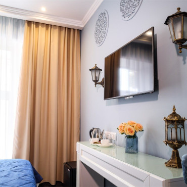 Номер "Стандартный номер с одной двуспальной кроватью"