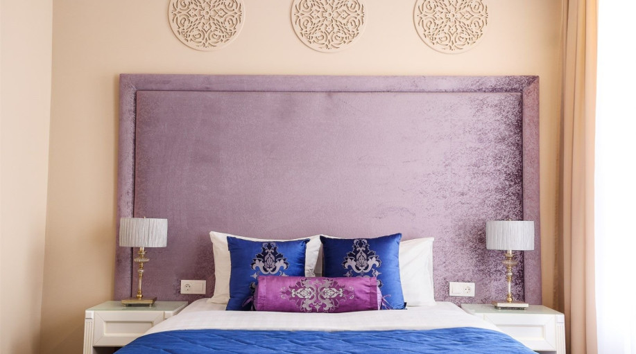 Номер "Улучшенный номер с одной двуспальной кроватью"