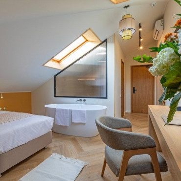 Номер "Люкс романтик / Luxe Romantic"