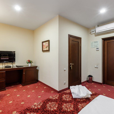 Номер "Стандартный номер с двуспальной кроватью"