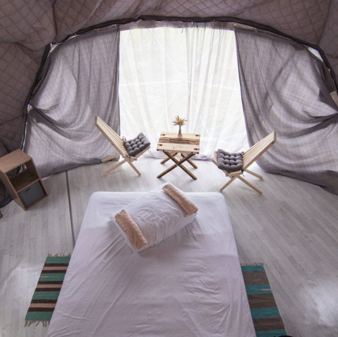 Купольный дом в глэмпинг парке КосмоСфера