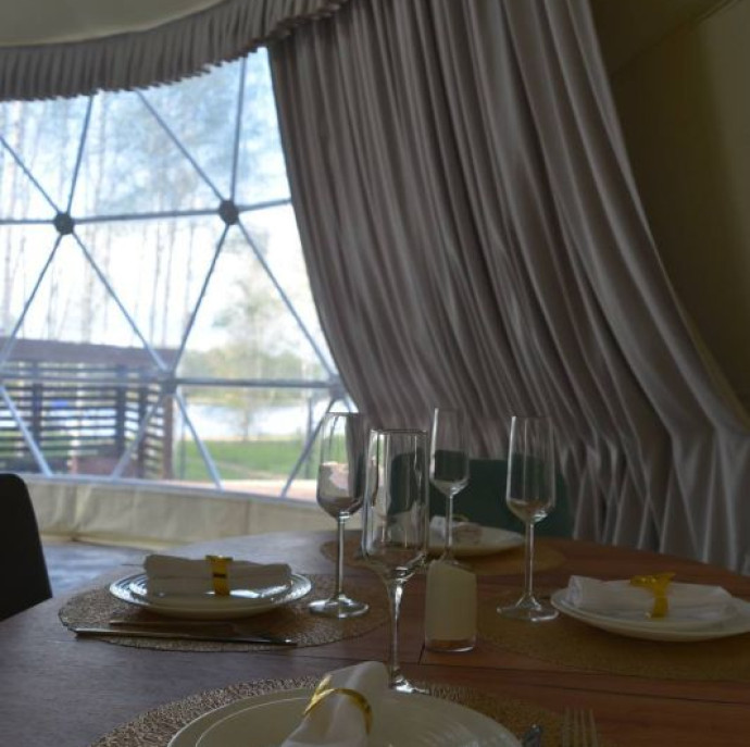 Дом Купол в глэмпинге На краю света