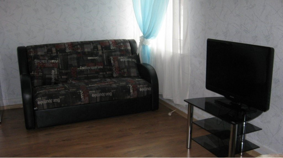 Номер "Стандартный двухместный номер с двуспальной кроватью"