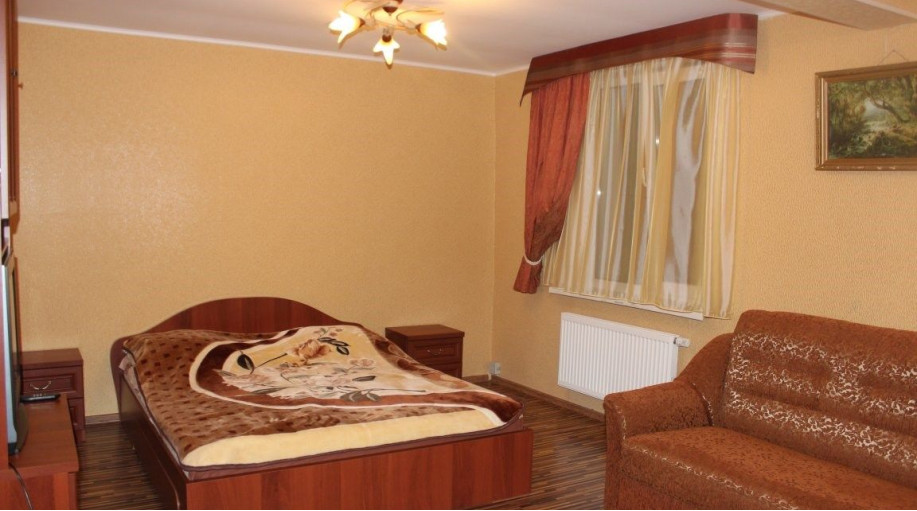 Номер "Стандартный двухместный номер с двуспальной кроватью"