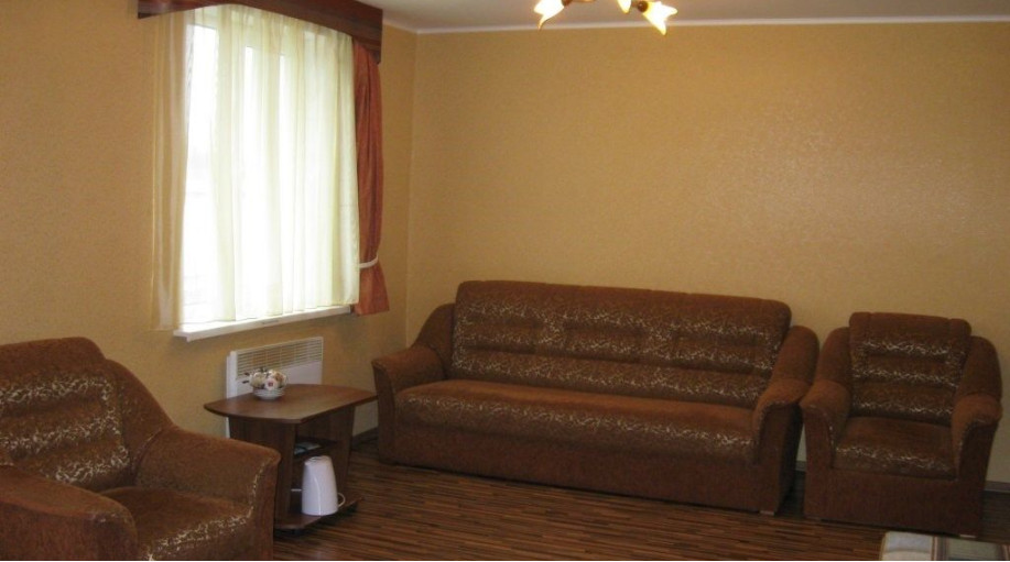 Номер "Стандартный двухместный номер с двуспальной кроватью"