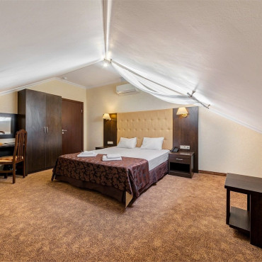 Номер "Люкс на мансарде"