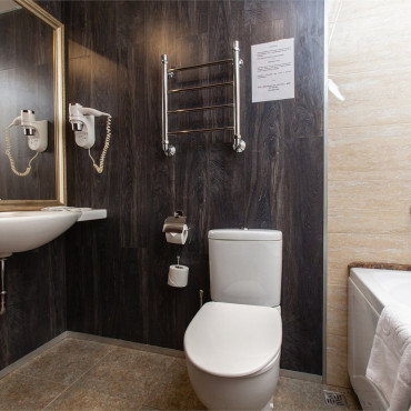 Номер "Стандартный номер с одной двуспальной кроватью"