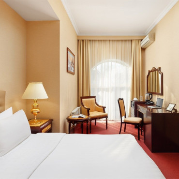 Номер "Супериор с одной двуспальной кроватью"