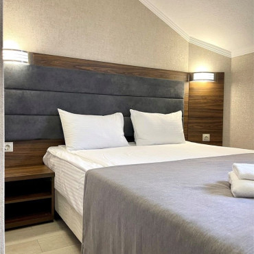 Номер "Стандарт-эконом двухместный с бесплатным завтраком и парковкой"