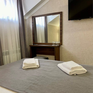 Номер "Стандарт-эконом двухместный с бесплатным завтраком и парковкой"