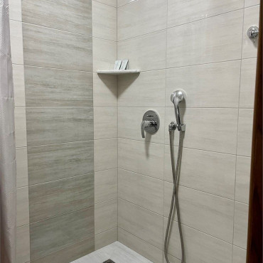 Номер "Стандарт-эконом двухместный с бесплатным завтраком и парковкой"