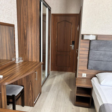 Номер "Стандарт-комфорт с бесплатным завтраком и парковкой"