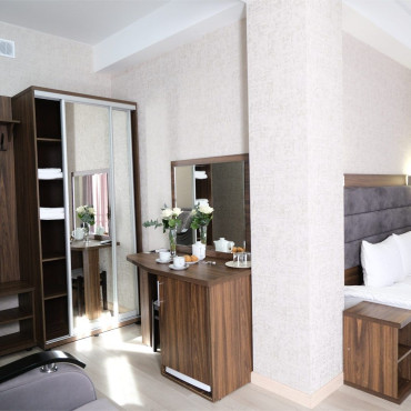 Номер "Стандарт-улучшенный с бесплатным завтраком и парковкой"