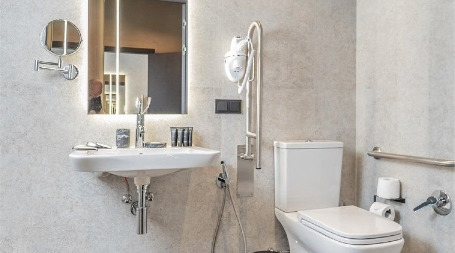 Номер "Семейный Супериор для маломобильных гостей"