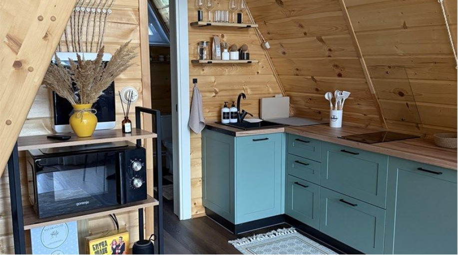 Коттедж "A-frame «Терракот» домик из дерева 4х местный"