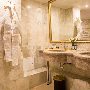 Номер "Стандарт с двуспальной кроватью"