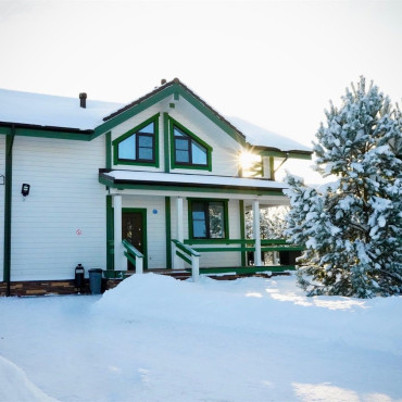 Коттедж "Коттедж "Цветочная фантазия" (5 спален)"