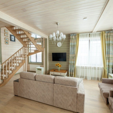 Коттедж "Коттедж "Цветочная фантазия" (5 спален)"